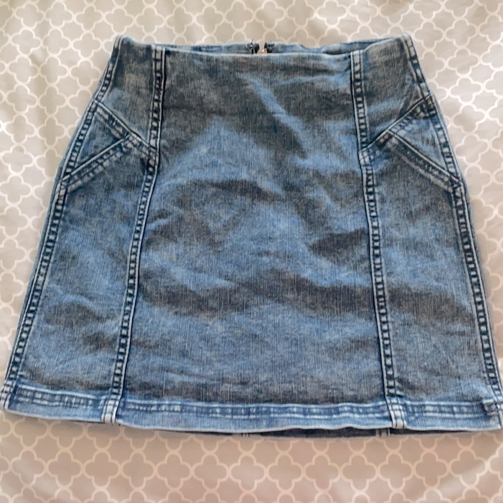 Wild Fable Stone Washed Stretchy Back Zip Jean Mini Skirt!